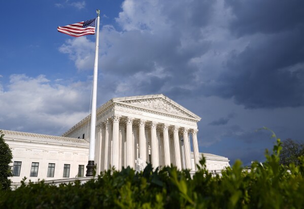 ⚖ U.S. SUPREME COURT ALLOWS CLIMATE CHANGE LAWSUITS AGAINST OIL COMPANIES TO PROCEED 🌍