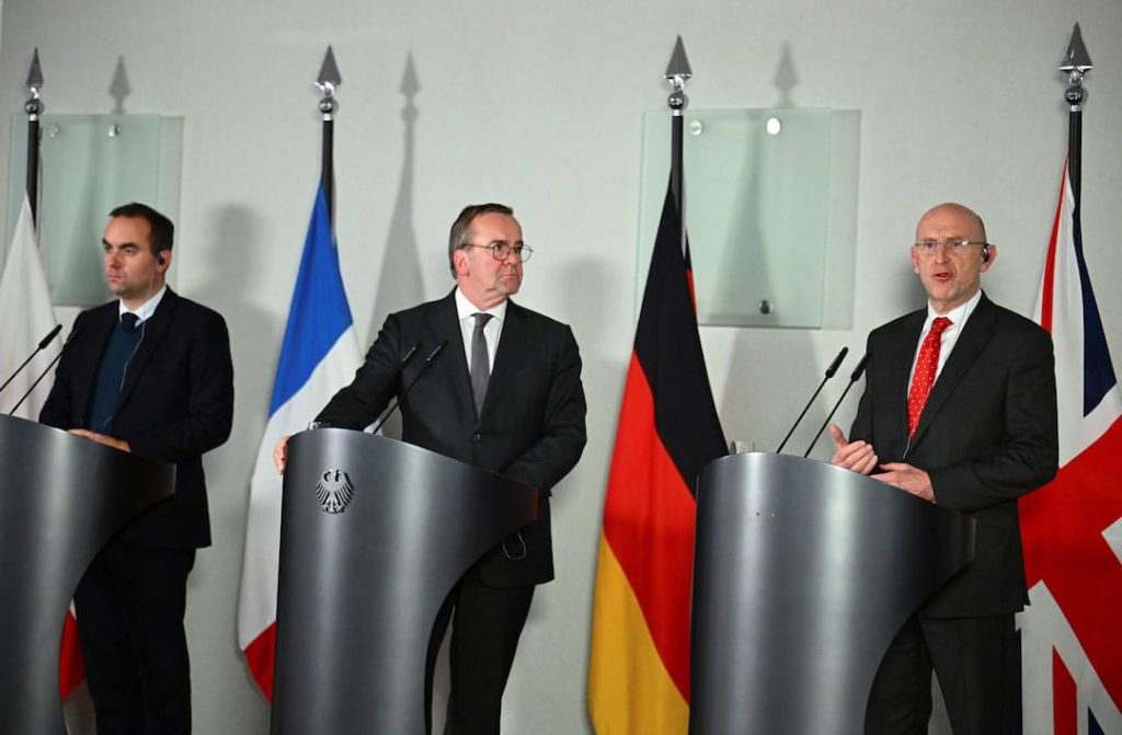 Top European Defense Officials Gather in Paris for Urgent Ukraine Support Talks
