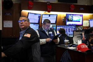 U.S. Stocks Rise on Cooling Inflation, but Trade War Limits Gains