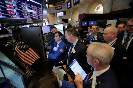 📈 US Stocks Rebound as Investors Buy Bargains Amid Trade War Jitters 💰