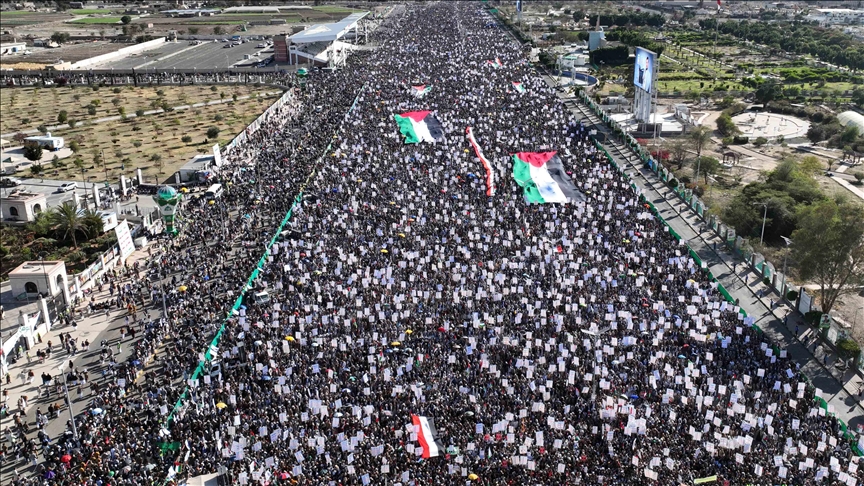 Thousands in Yemen Rally for Gaza, Condemn US Airstrikes