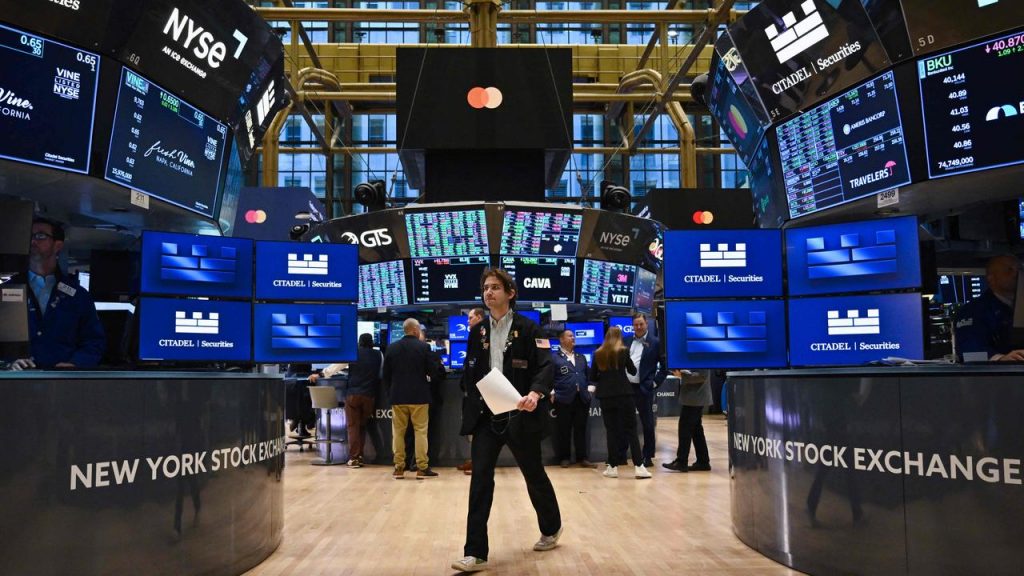 U.S. Stocks Extend Gains as Investors Seek Bargains; Fed Decision Awaited