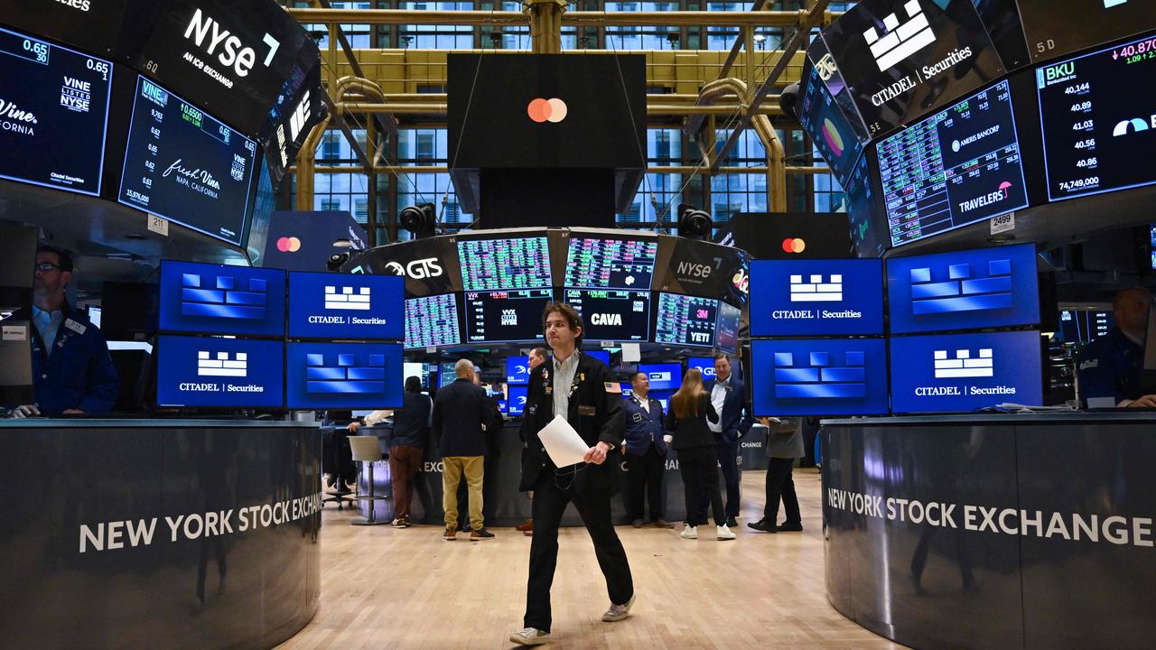 U.S. Stocks Extend Gains as Investors Seek Bargains; Fed Decision Awaited