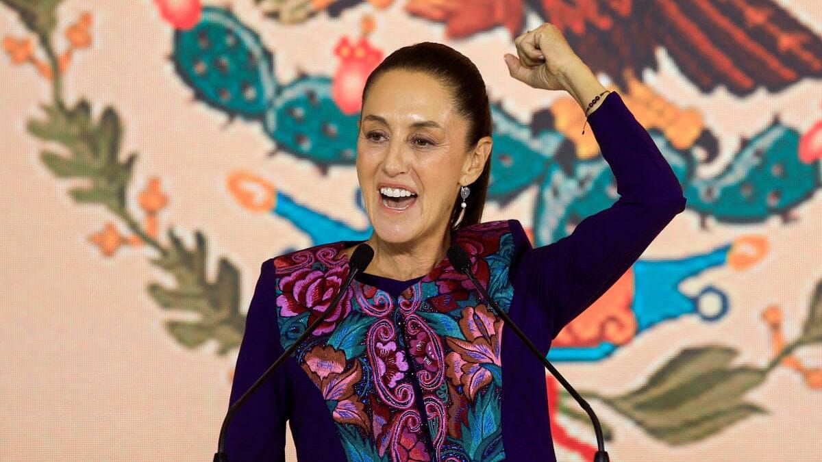 Mexican President Claudia Sheinbaum Reports Hack of Old Phone and Email