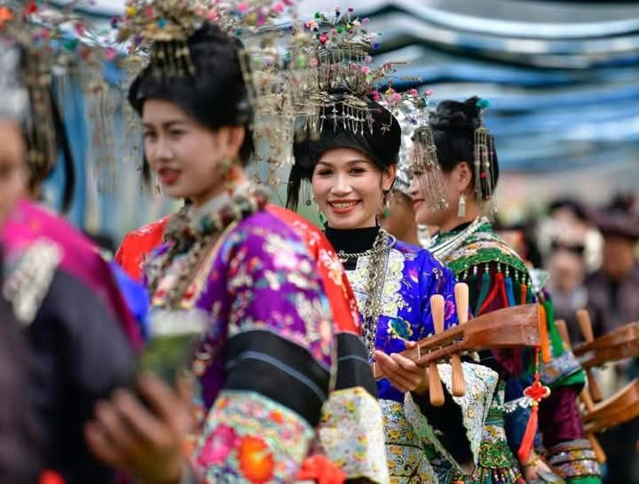 Rural Fashion Show Held in China's Guizhou Province!