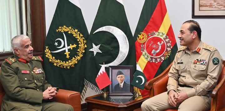 Bahrain’s National Guard Commander Meets Pakistan Army Chief at GHQ