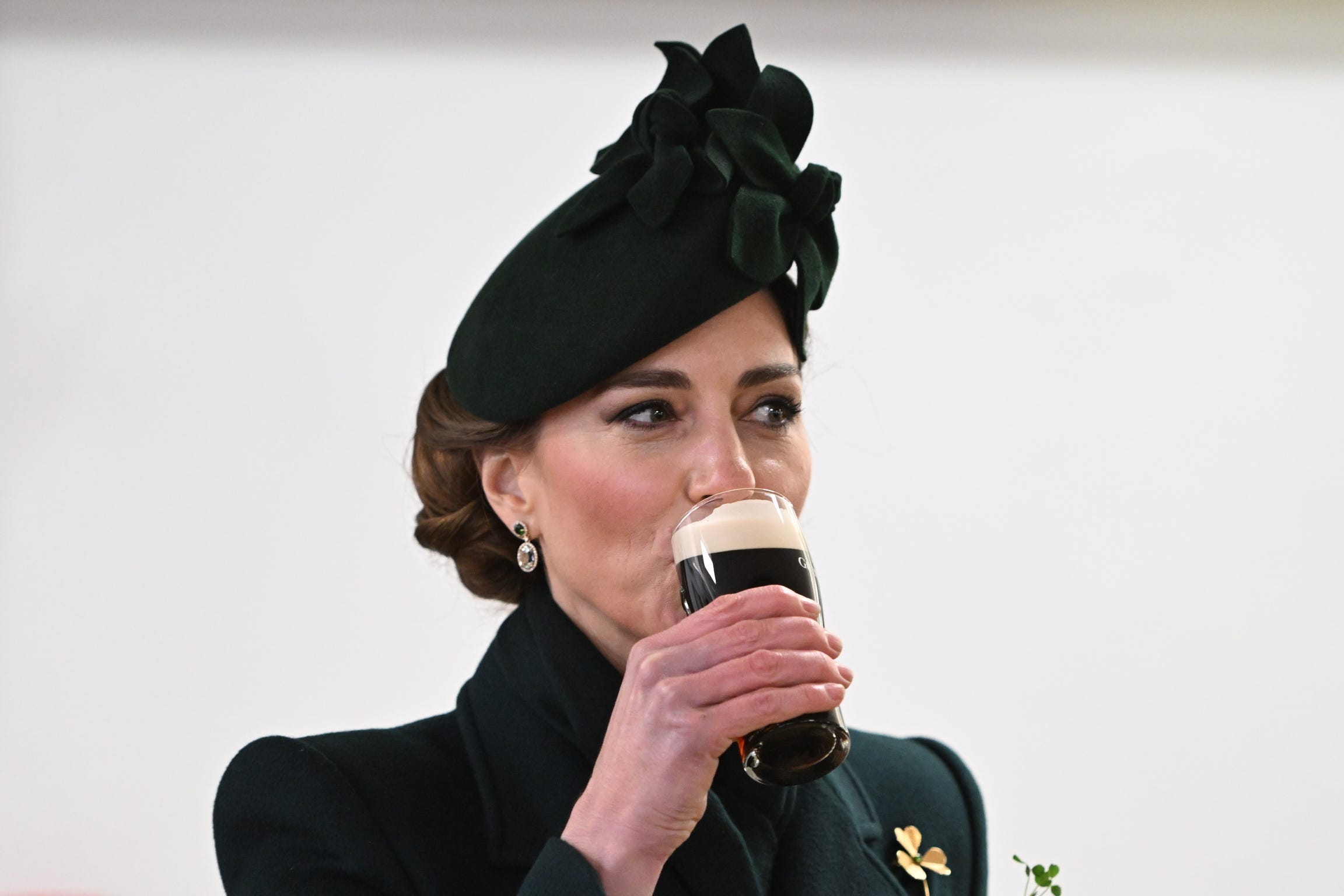 Princess Awards Medals to Soldiers for Service and Deployment in Iraq