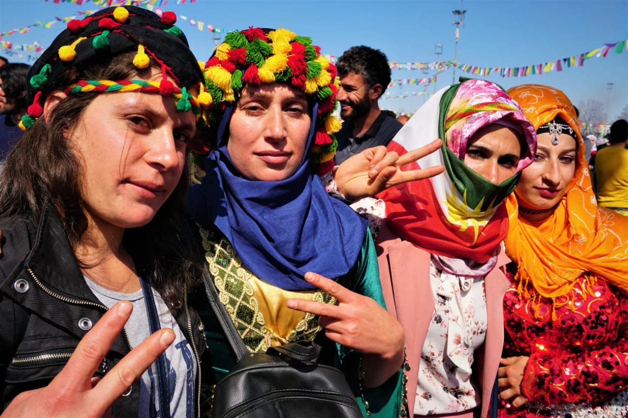 Tens of Thousands Celebrate Newroz in Diyarbakir After PKK Ceasefire