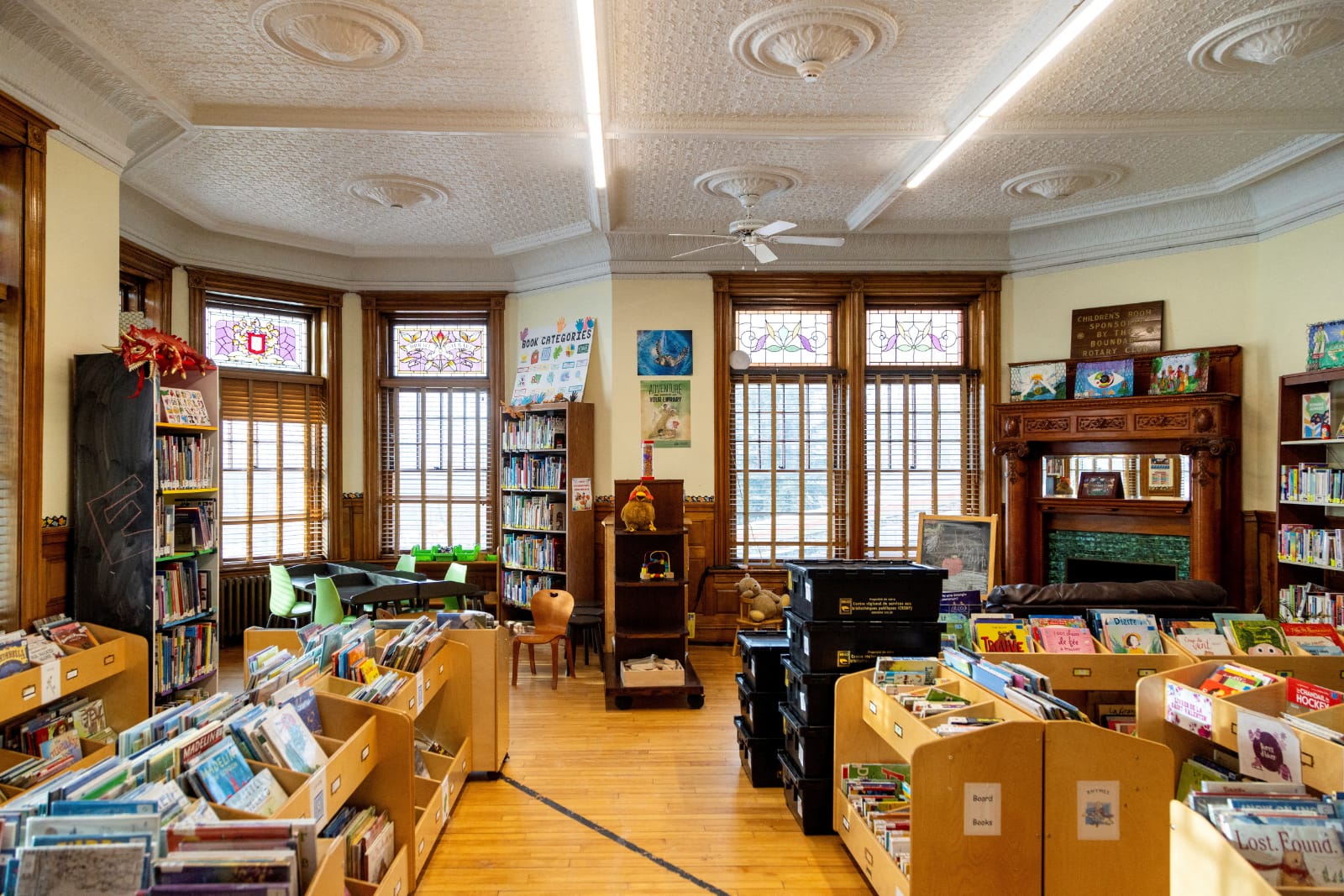 U.S. Closes Canadian Access to Cross-Border Library, Sparking Criticism
