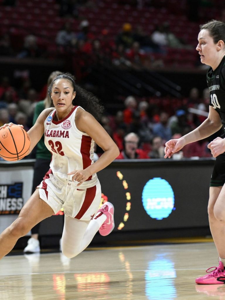 Alabama Holds Off Green Bay 81-67 Behind Aaliyah Nye’s 23 Points
