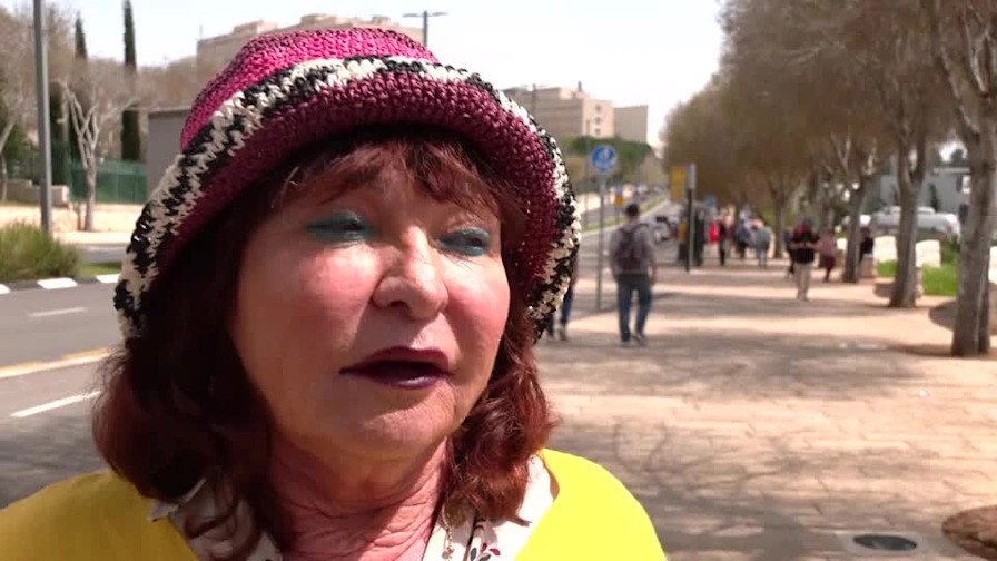 Israeli Retired Educator Calls for Peace and Change in Leadership