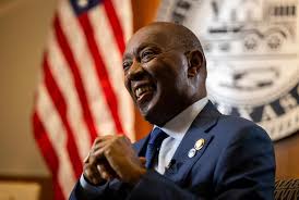Sylvester Turner, Former Houston Mayor and U.S. Congressman, Passes Away at 70