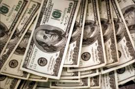 Dollar's Global Standing Erodes as Investors Shy Away Amid Tariff Concerns