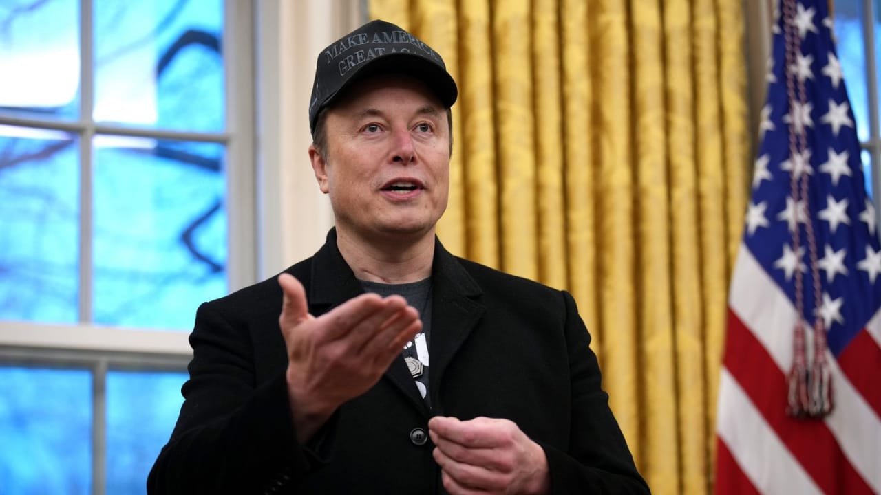 U.S. Government Agencies Prepare for Job Cuts