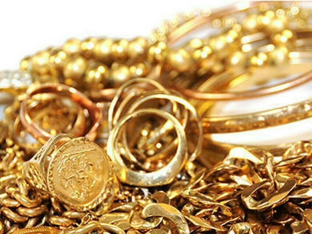 Gold Recovers as Safe-Haven Demand, Central Bank Buying Support