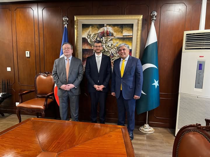 Headline: Productive Talks Held Between Pakistan and France on Advancing 2023 Pak-France Roadmap