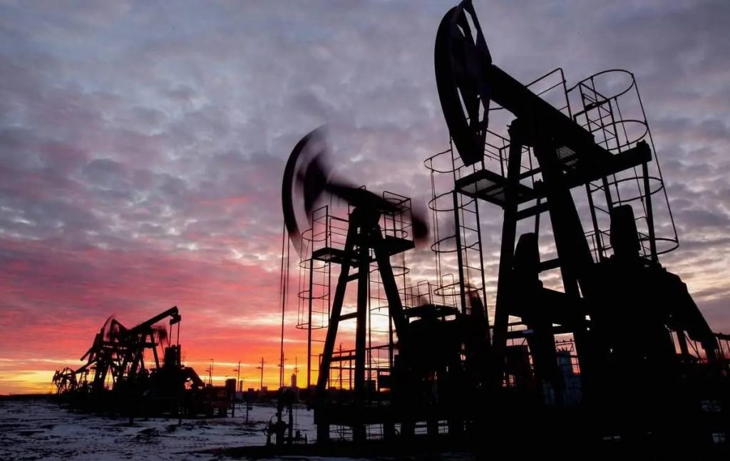 Headline: Oil Prices Hit Four-Year Low Amid Escalating U.S.-China Tariff War and Rising Supply Concerns