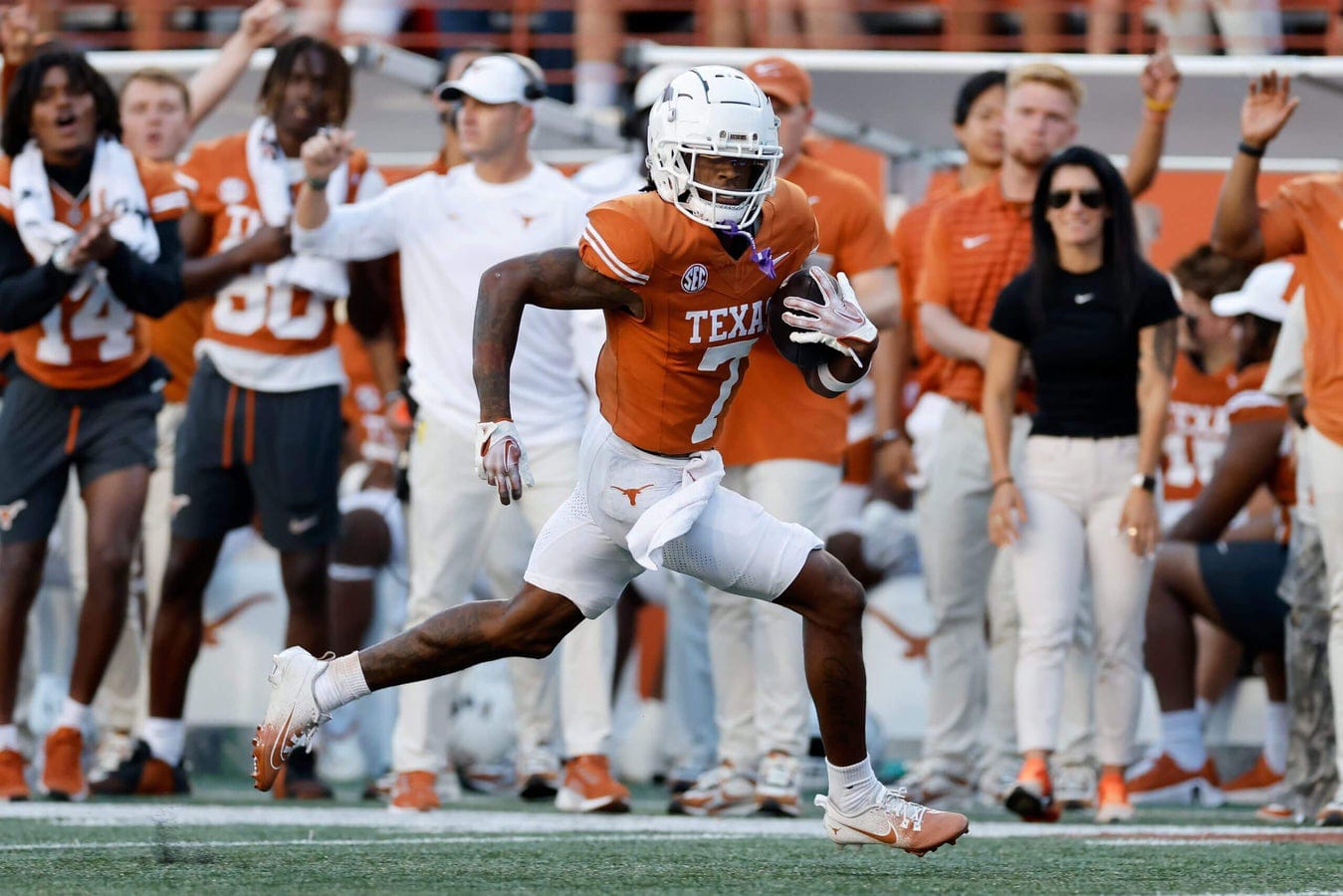 Headline News: NFL Prospect Isaiah Bond Turns Himself in Amid Sexual Assault Allegations