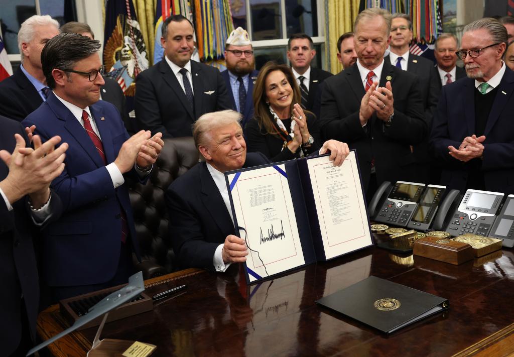 President Trump Signs Bill Ending Longest U.S. Government Shutdown