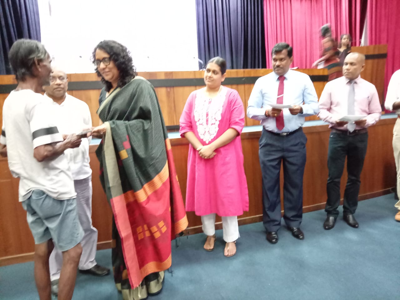 Govt Provides 25,000 Aid to Over 100 Families for Cleaning Flood-Damaged Homes in Thimbirigasyaya