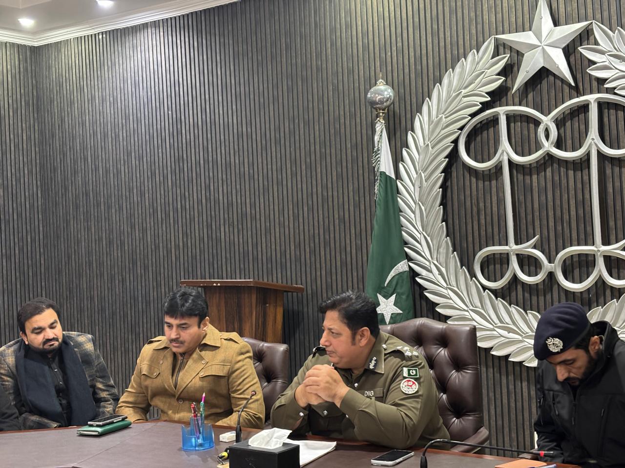 RPO Faisalabad Urges Police Local Coordination Against Crime