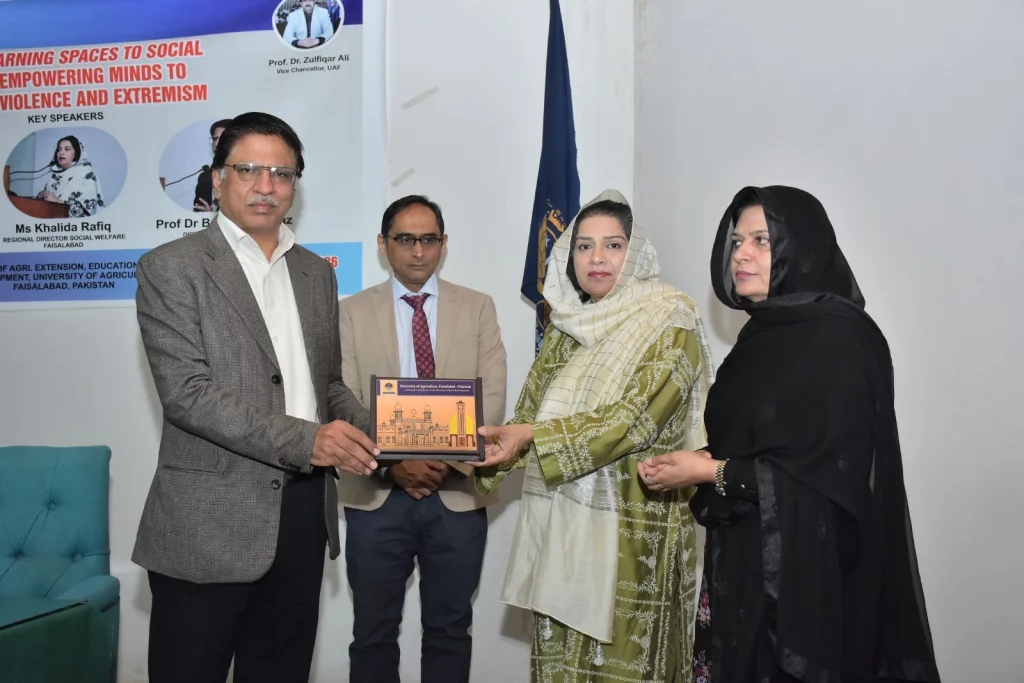 Seminar on preventing violence and extremism in UAF