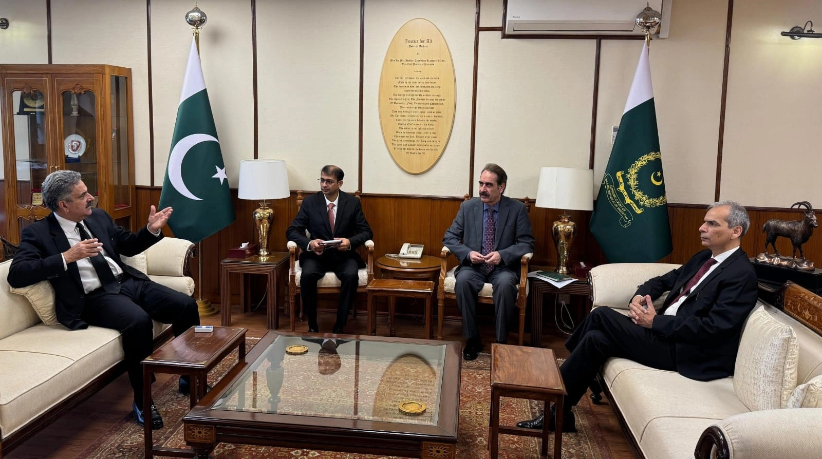 Federal Ombudsman Naveed Kamran Baloch meets Chief Justice of Pakistan Justice Yahya Afridi at the Supreme Court in Islamabad