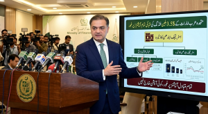 Pakistan UAE funding replacement economic strategy fuel reserves