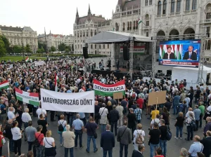 Hungary political change elections leadership debate