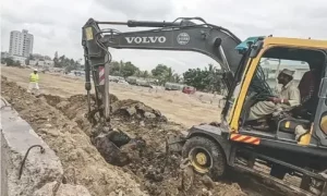 Construction work halted at BRT Red Line Lot 2 corridor Karachi University Road after Sindh BRT Red Line contract cancellation 2026