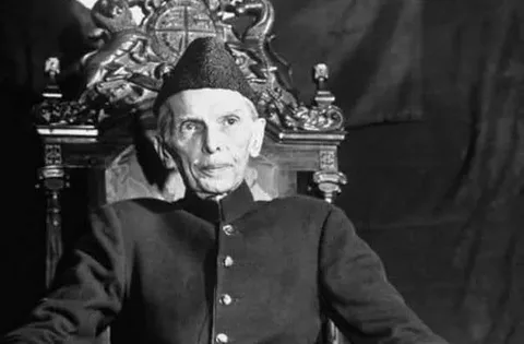 Muhammad Ali Jinnah addressing Lahore Resolution session 1940 at Minto Park