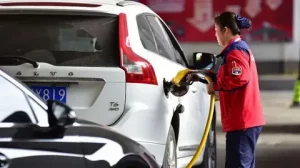 Oil price rise 2022 high as Brent crude tops $126 per barrel after report Trump to be briefed on new Iran military strike options April 30 2026