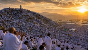 Muslim pilgrims dressed in white Ihram gather on the plains of Mount Arafat during Hajj 2026 live rituals on the Day of Arafah, May 26, 2026, Saudi Arabia