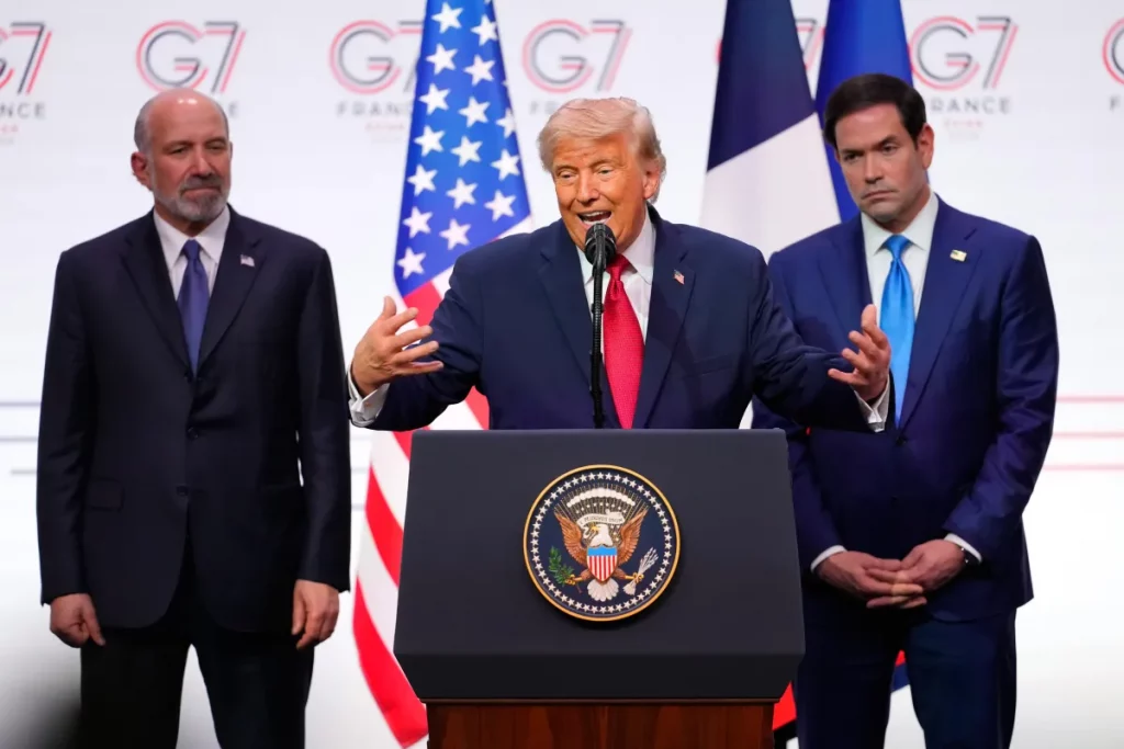 US President Donald Trump and Iranian President Masoud Pezeshkian signing the US-Iran memorandum of understanding aimed at ending hostilities and advancing peace talks.