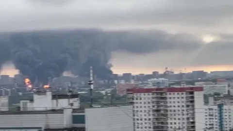Smoke rising near Moscow oil refinery after reported Ukraine drone attack shown in circulating video footage of Russia-Ukraine war 2026.
