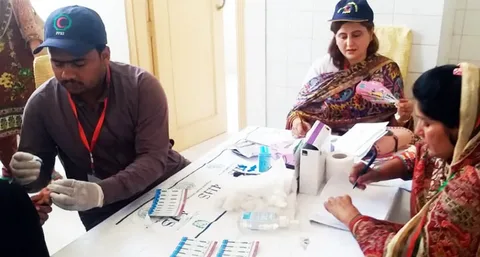 Healthcare workers respond to the HIV outbreak affecting children in Larkana, Sindh, Pakistan.