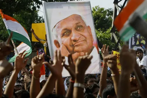 Anna Hazare addressing thousands of supporters at Jantar Mantar, New Delhi, during the historic anti-corruption protest demanding the Jan Lokpal Bill in 2011