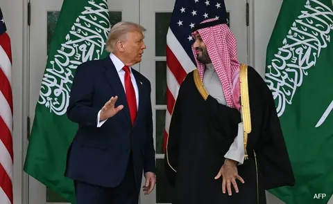 U.S. Secretary of Energy Chris Wright and Saudi Energy Minister Prince Abdulaziz bin Salman signing the Joint Declaration on Civil Nuclear Energy Cooperation at the White House, November 2025.