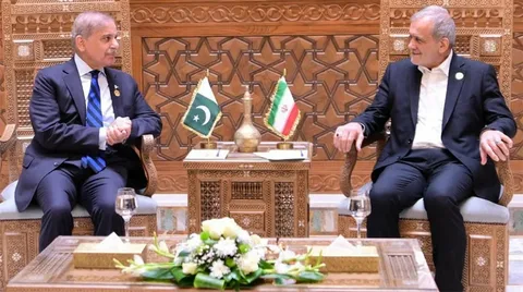 Pakistan and Iran officials discuss bilateral relations and a $10 billion trade target.