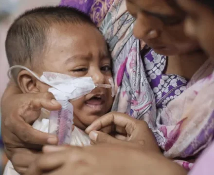 Bangladesh measles outbreak vaccination campaign for children