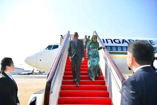 President Muizzu and First Lady depart for Singapore on September 26