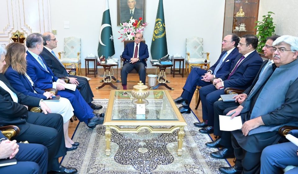 PM Shehbaz Sharif addressing a US-Pakistan business delegation on Pakistan economic stability