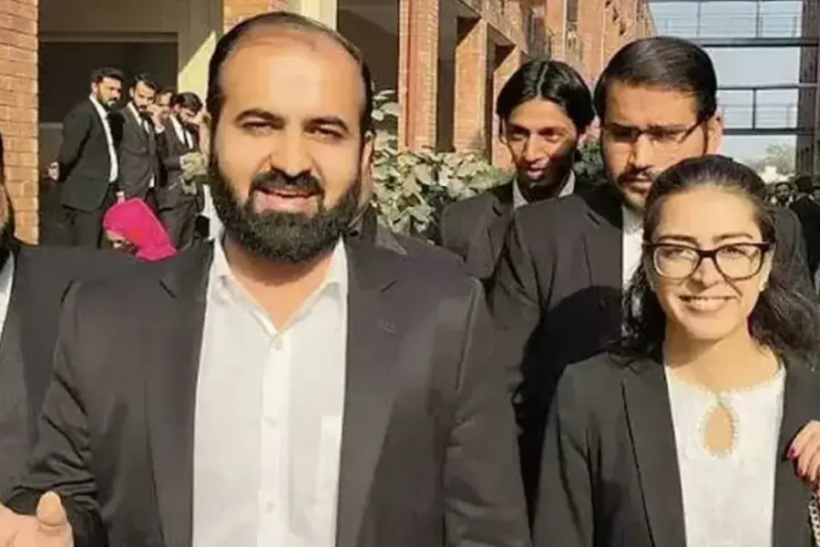 Journalists and lawyers gather in solidarity following the rearrest of Imaan Mazari and Hadi Ali Chattha
