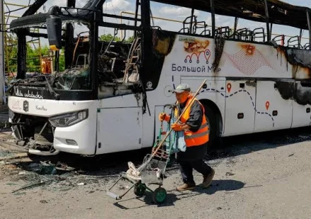 Russia Glide Bomb Attack on Kramatorsk Civilian Buses